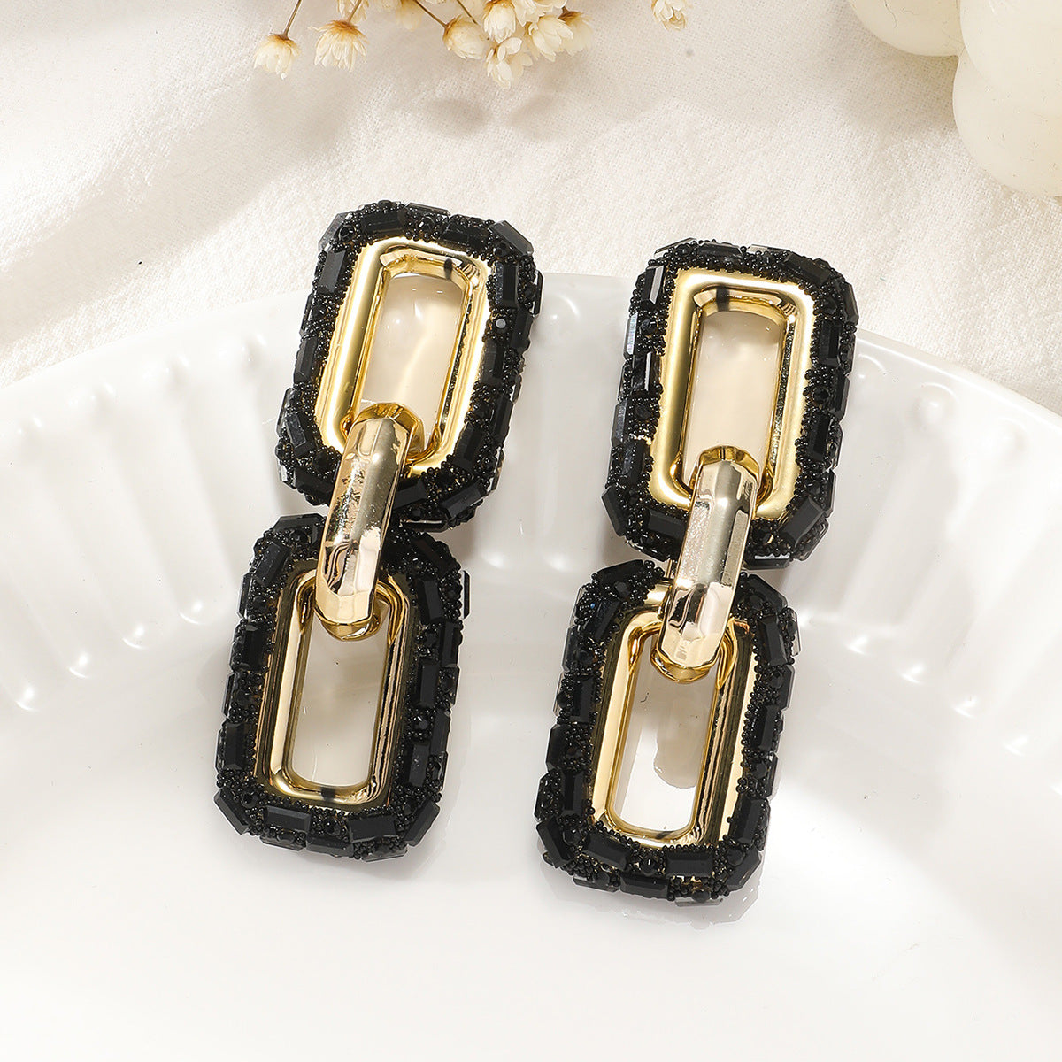 Wholesale Full Diamond Shiny Chain Shaped Metal Earrings